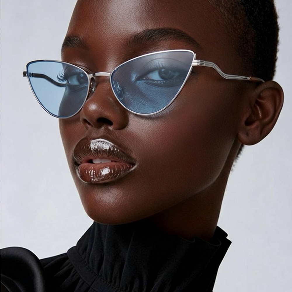 - NEW Gucci GG1006S Cat Eye Sunglasses – Silver / Light Blue 100% AUTHENTIC